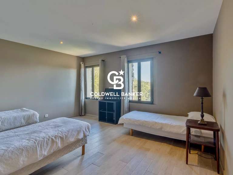 Propriété La Garde-Freinet - 12 chambres - 720m²