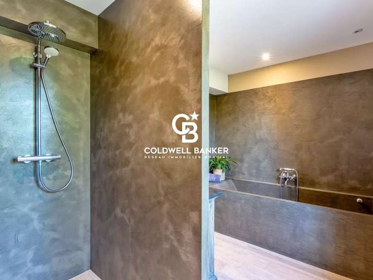 Propriété La Garde-Freinet - 12 chambres - 720m²