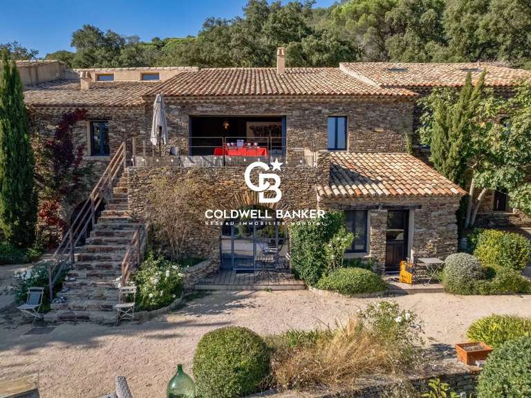 Propriété La Garde-Freinet - 12 chambres - 720m²