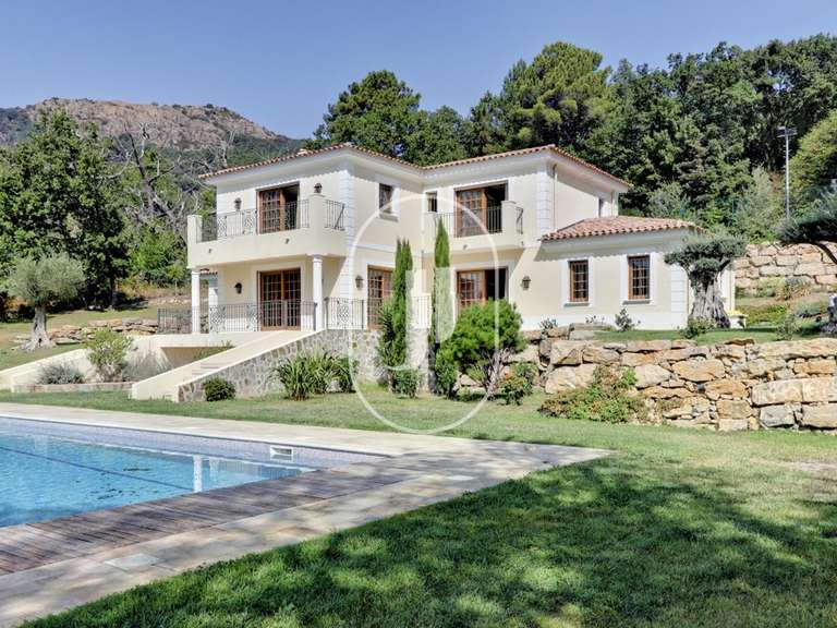 Propriété La Garde-Freinet - 11 chambres - 765m²