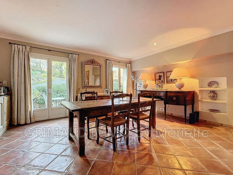 Villa La Garde-Freinet - 5 chambres - 242m²