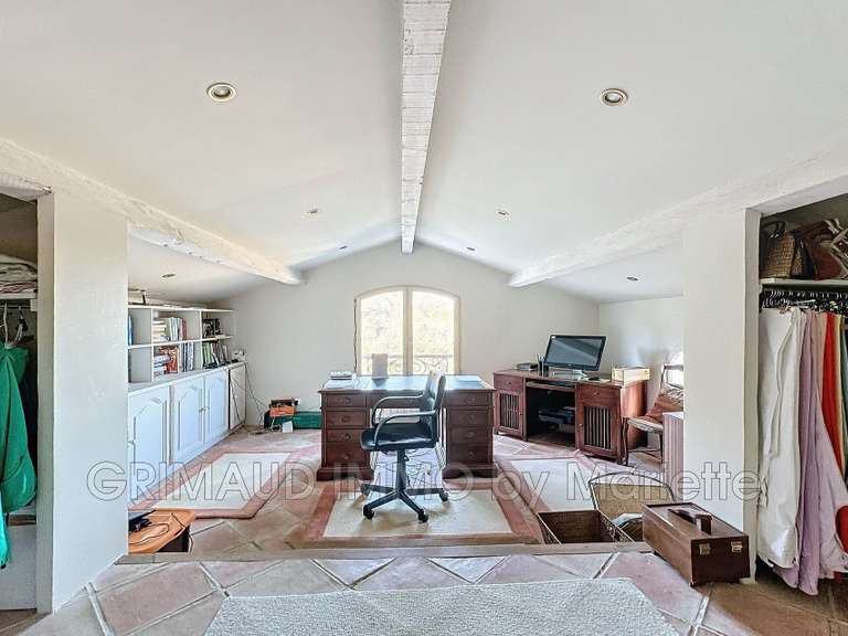 Villa La Garde-Freinet - 5 chambres - 242m²
