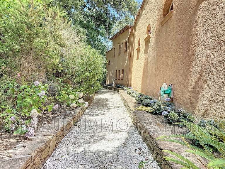 Villa La Garde-Freinet - 5 chambres - 180m²