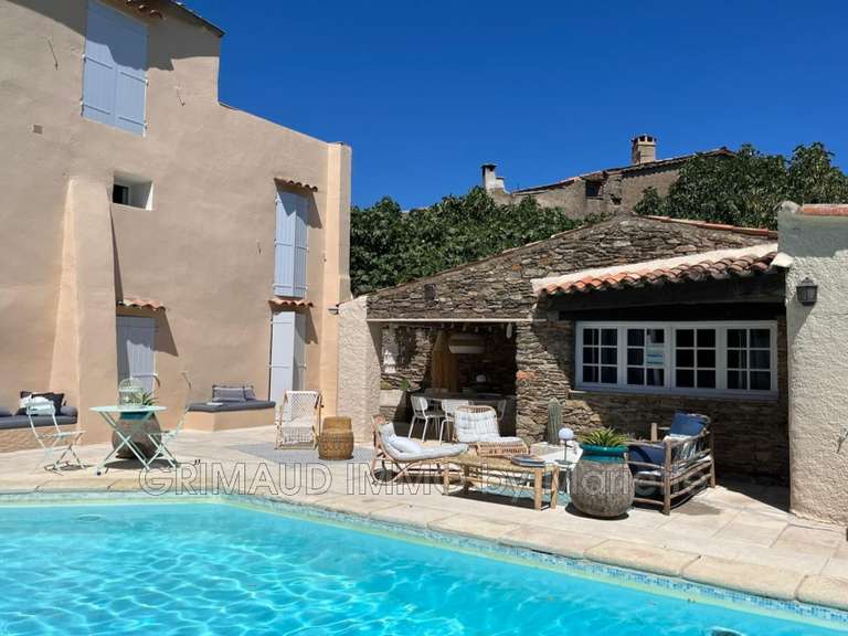 Villa La Garde-Freinet - 3 chambres - 202m²