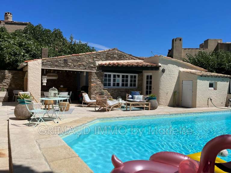 Villa La Garde-Freinet - 3 chambres - 202m²