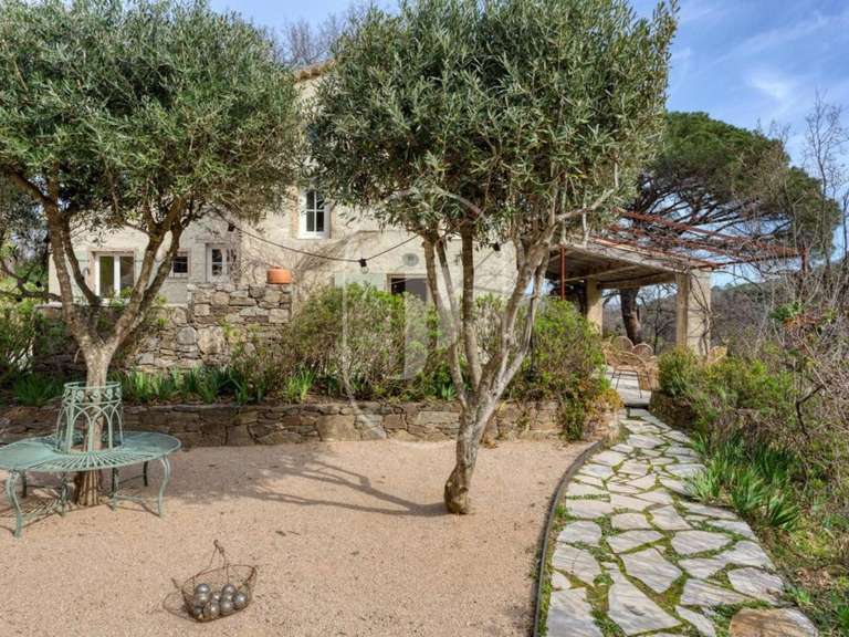 Villa La Garde-Freinet - 3 bedrooms - 132m²