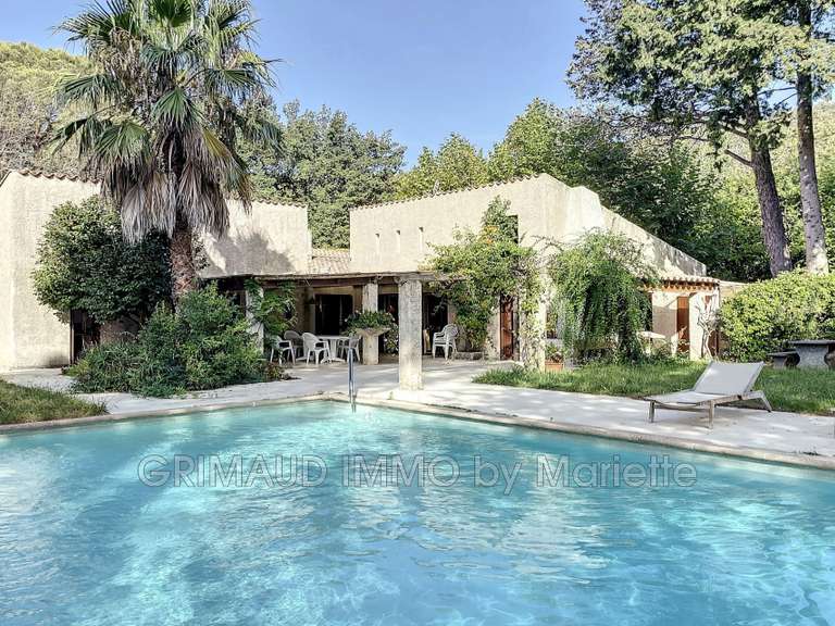 Villa La Garde-Freinet - 7 chambres - 205m²