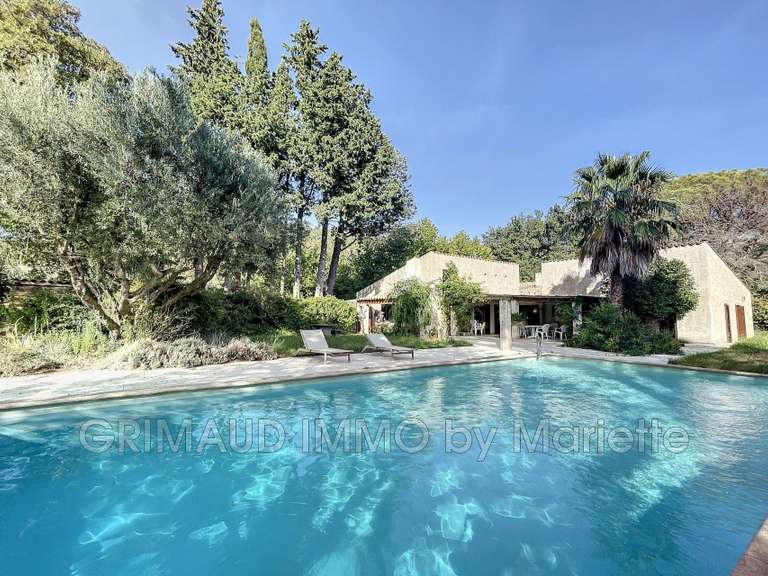 Villa La Garde-Freinet - 7 chambres - 205m²