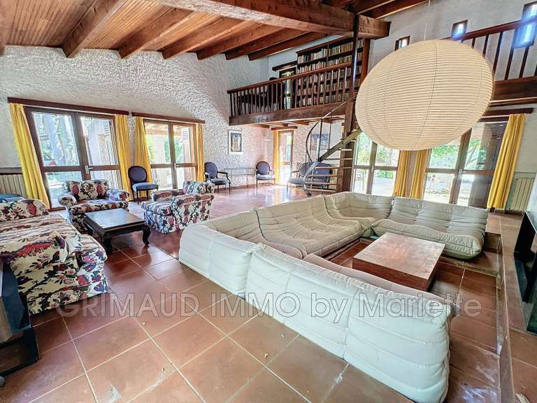 Villa La Garde-Freinet - 7 chambres - 205m²