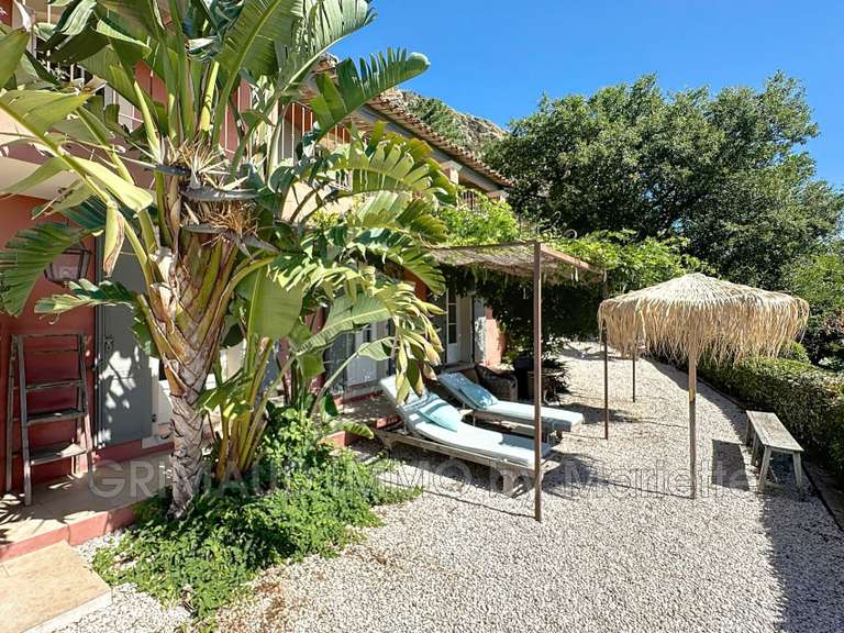 Villa La Garde-Freinet - 4 chambres - 300m²