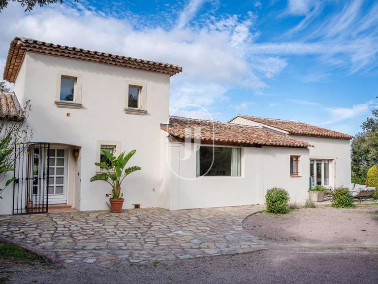 Villa La Garde-Freinet - 5 chambres - 197m²