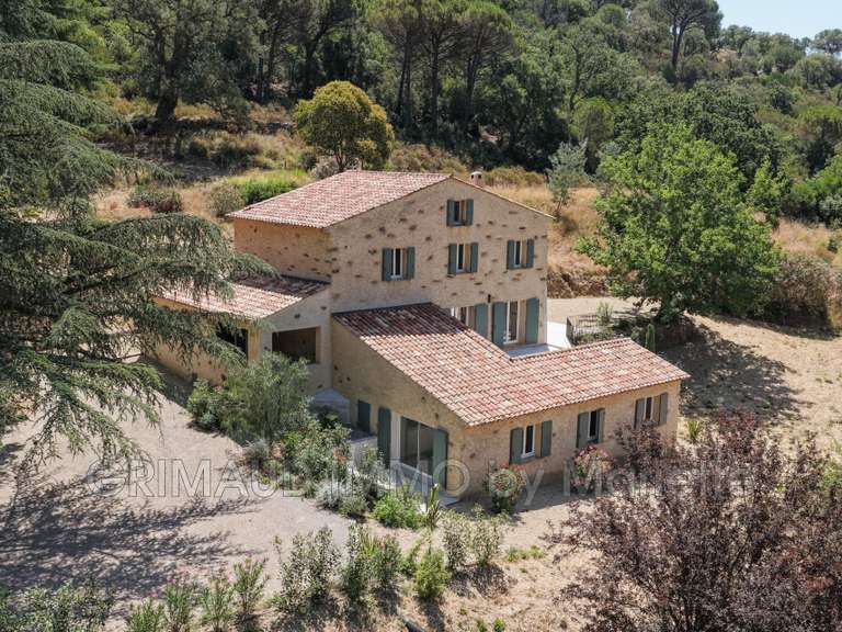 Villa La Garde-Freinet - 5 chambres - 212m²