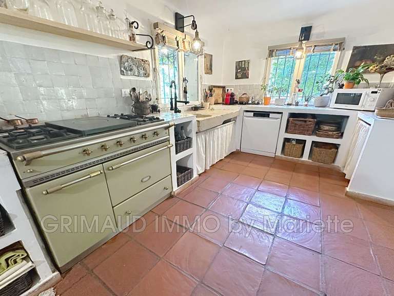 Villa La Garde-Freinet - 3 chambres - 141m²