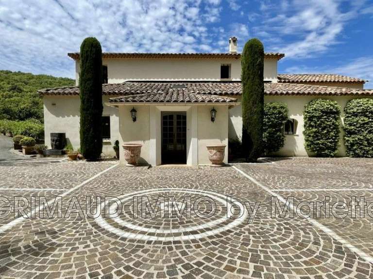 Villa La Garde-Freinet - 5 chambres - 242m²