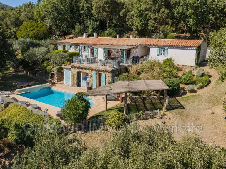 Villa La Garde-Freinet - 5 chambres - 127m²