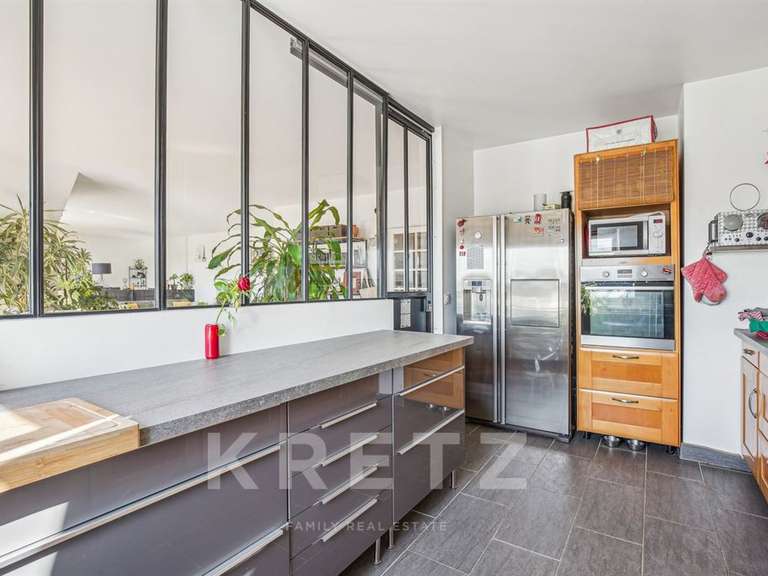 Apartment La Garenne-Colombes - 3 bedrooms - 137m²