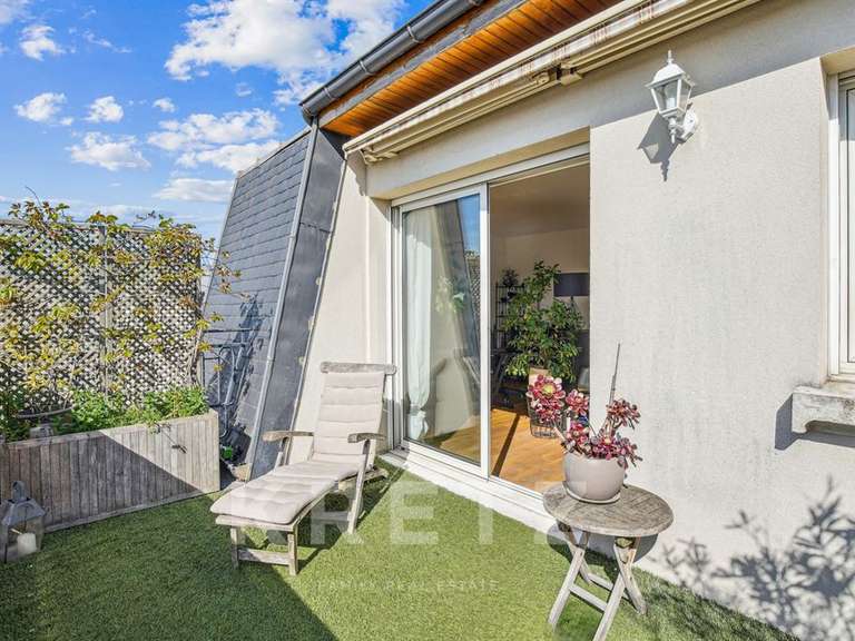 Apartment La Garenne-Colombes - 3 bedrooms - 137m²