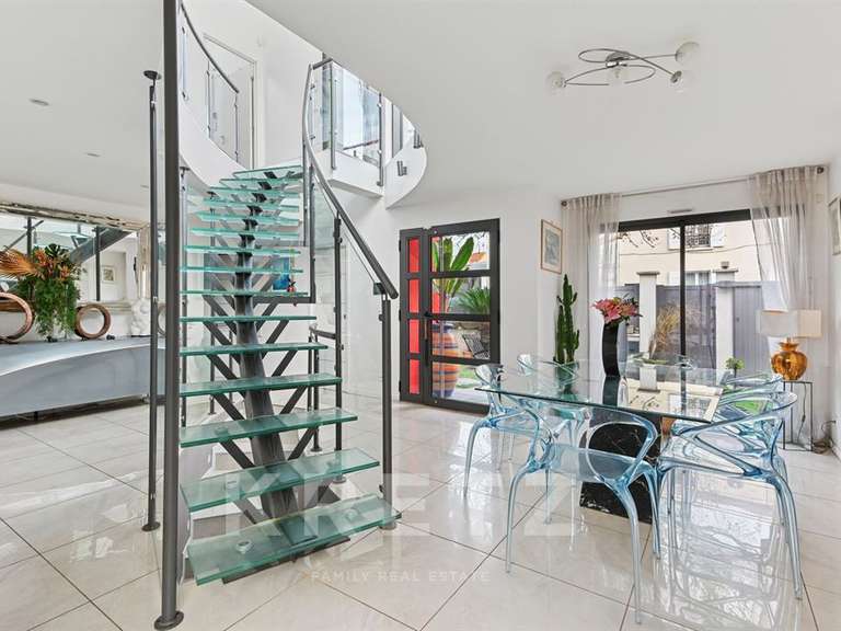 Maison La Garenne-Colombes - 4 chambres - 165m²