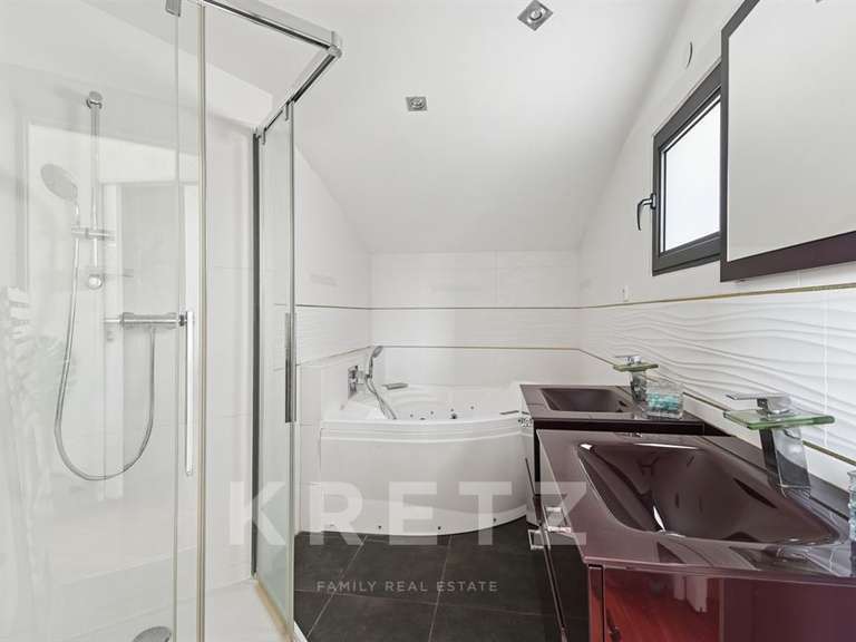 Maison La Garenne-Colombes - 4 chambres - 165m²