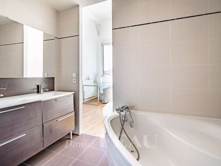 Maison La Garenne-Colombes - 4 chambres - 188m²