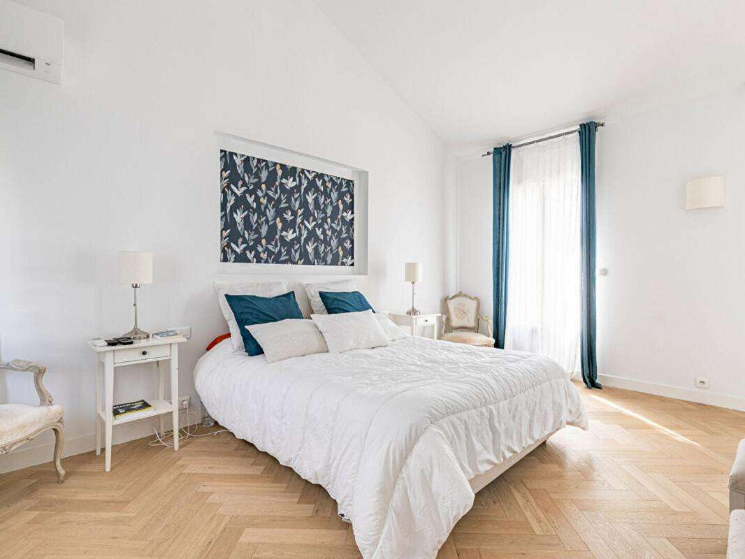Property La Garenne-Colombes