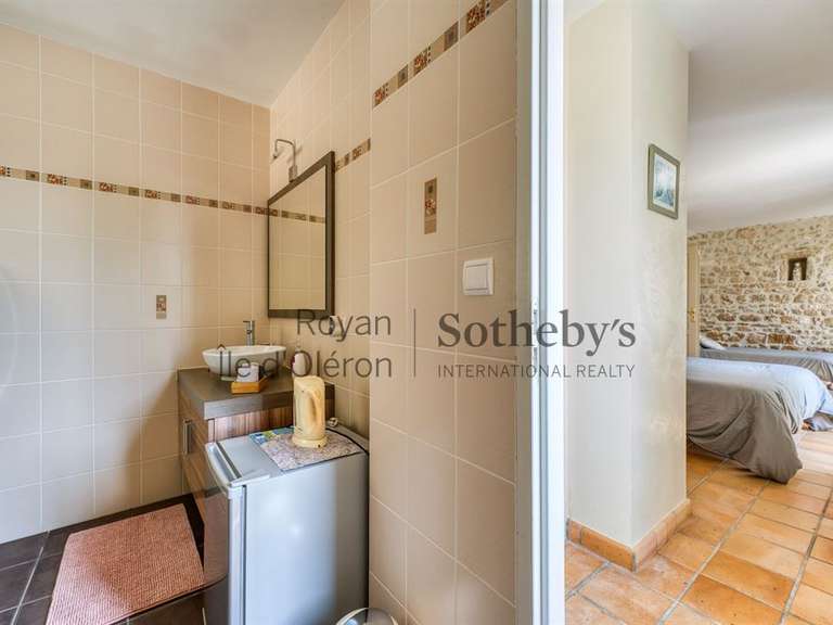 Propriété La Gripperie-Saint-Symphorien - 8 chambres - 450m²