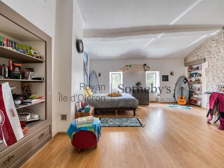 Propriété La Gripperie-Saint-Symphorien - 8 chambres - 450m²