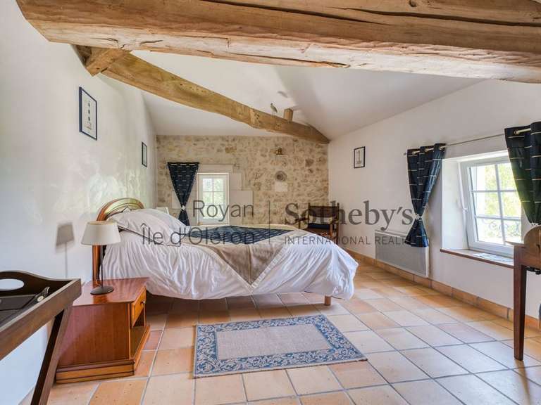 Propriété La Gripperie-Saint-Symphorien - 8 chambres - 450m²