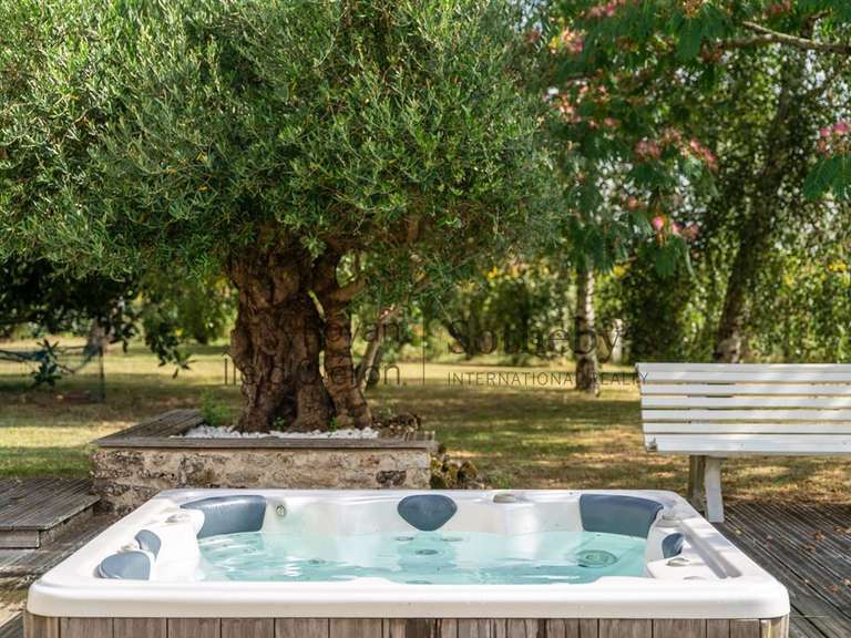 Propriété La Gripperie-Saint-Symphorien - 8 chambres - 450m²