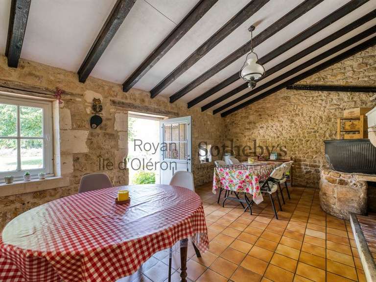 Propriété La Gripperie-Saint-Symphorien - 8 chambres - 450m²