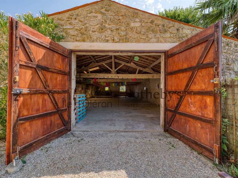 Propriété La Gripperie-Saint-Symphorien - 8 chambres - 450m²