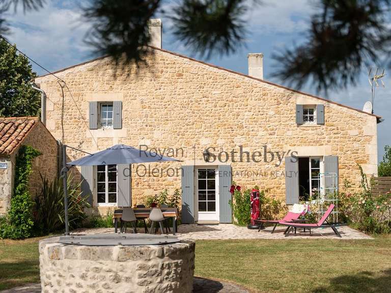 Propriété La Gripperie-Saint-Symphorien - 8 chambres - 450m²