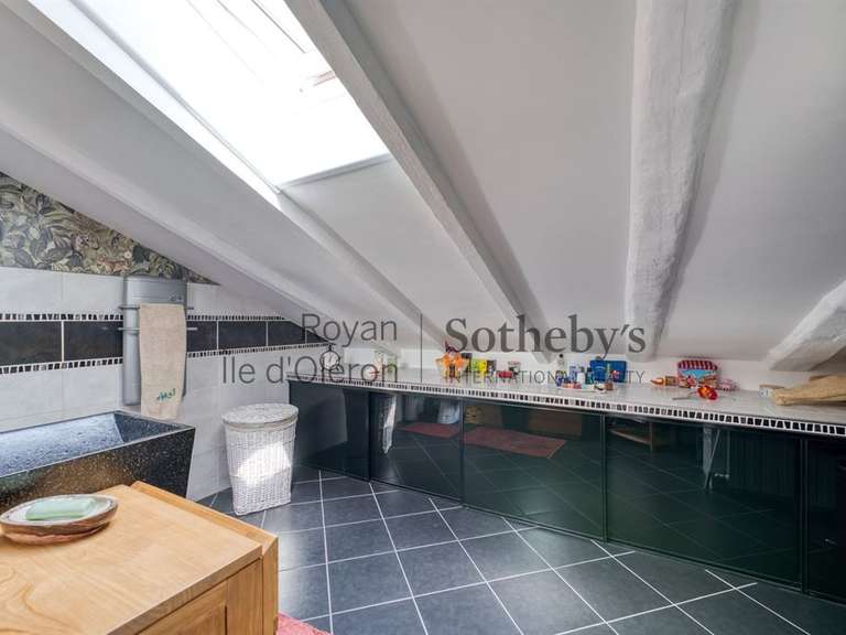 Propriété La Gripperie-Saint-Symphorien - 8 chambres - 450m²