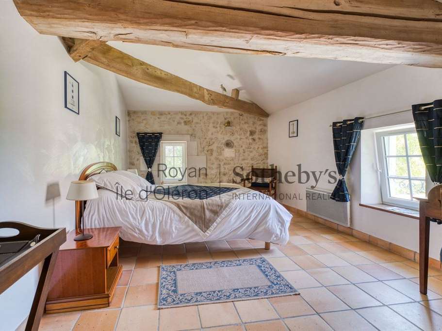 Property La Gripperie-Saint-Symphorien