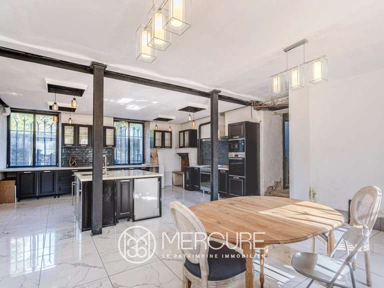 Château La Guerche-sur-l'Aubois - 16 chambres - 1173m²