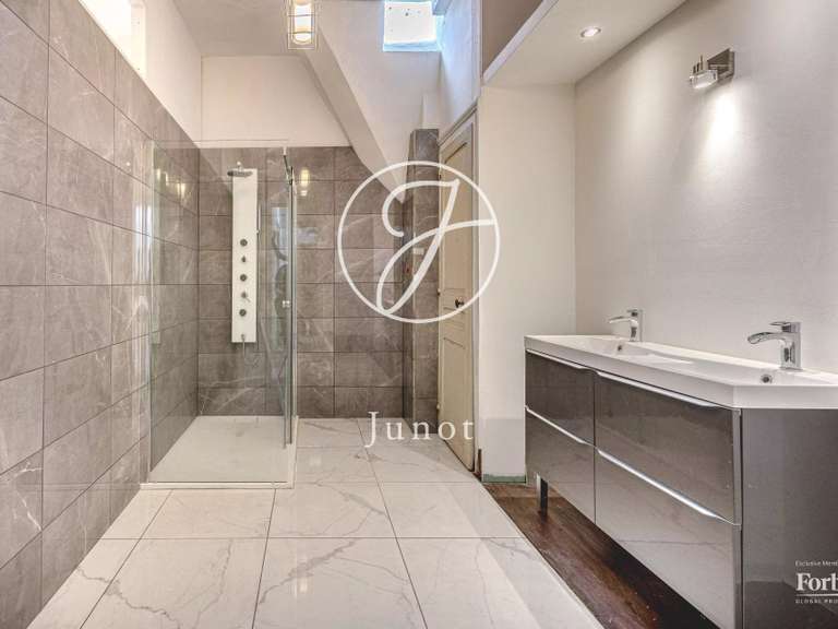 Château La Guerche-sur-l'Aubois - 16 chambres - 1213m²