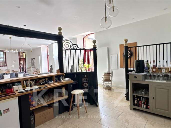 Maison La Guerche-sur-l'Aubois - 6 chambres - 303m²