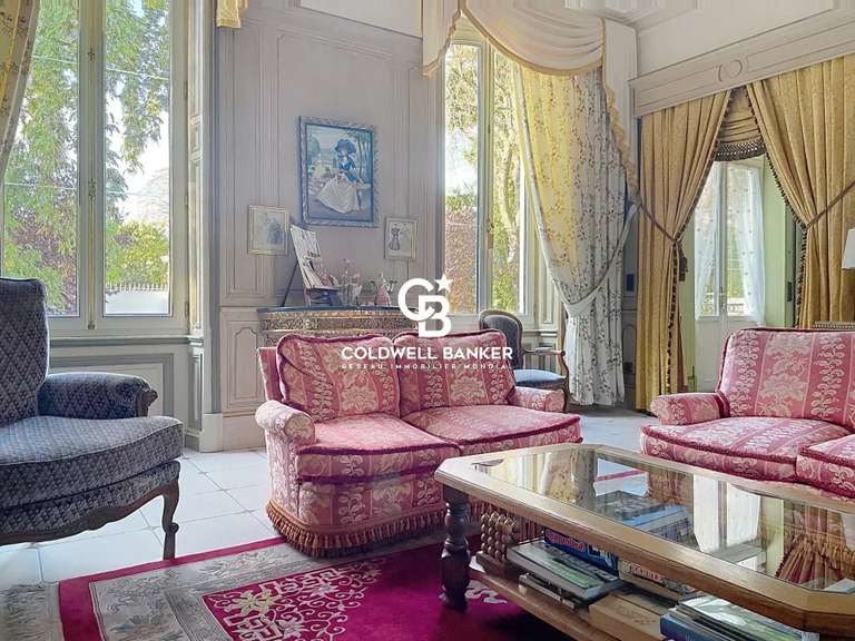 Maison La Jarne - 9 chambres - 540m²