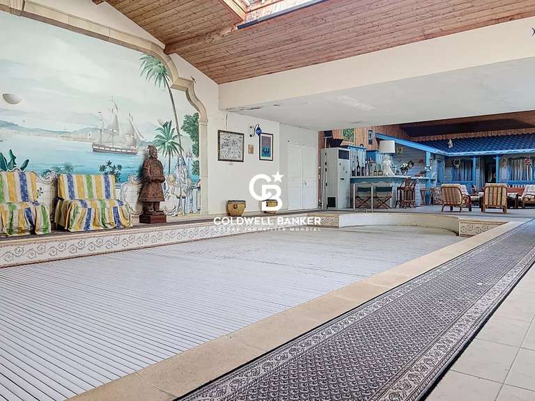 Maison La Jarne - 9 chambres - 540m²