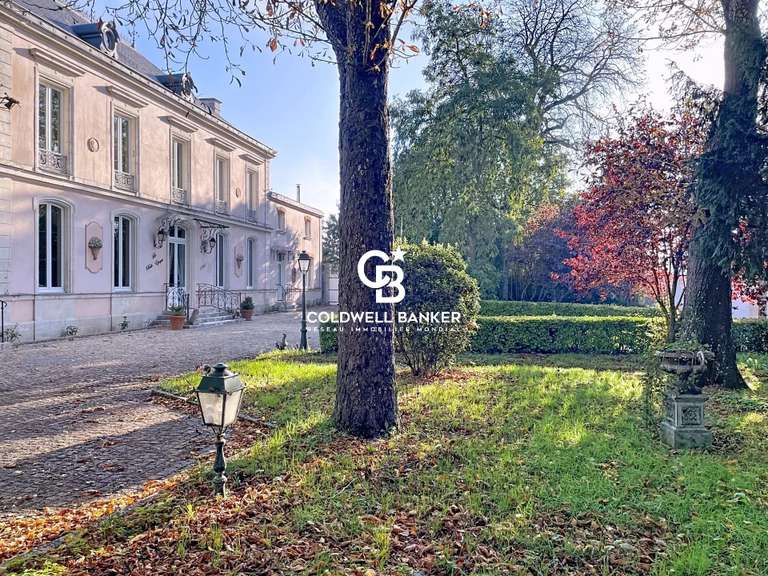 Maison La Jarne - 9 chambres - 540m²