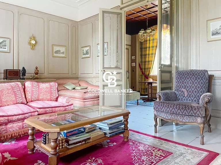 Maison La Jarne - 9 chambres - 540m²