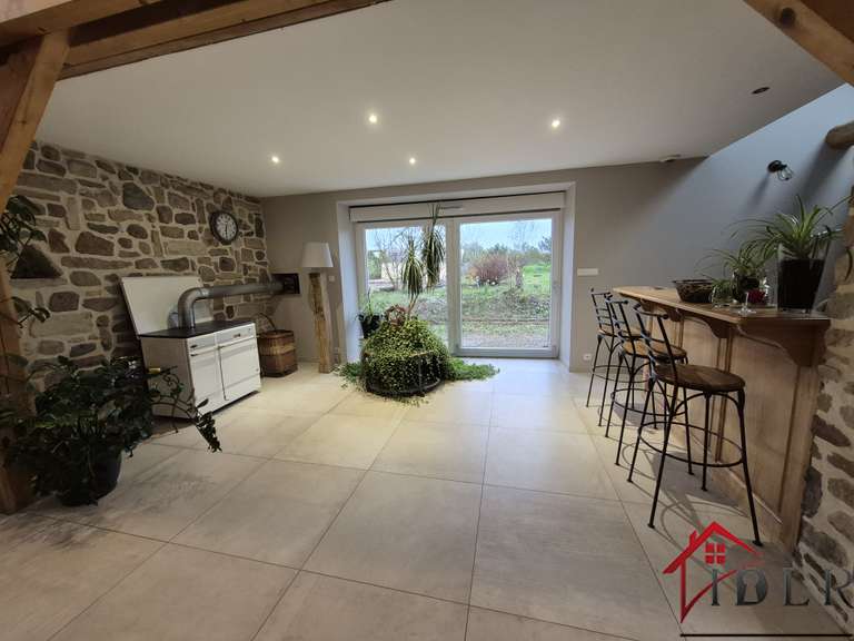 Maison La Lanterne-et-les-Armonts - 3 chambres - 190m²