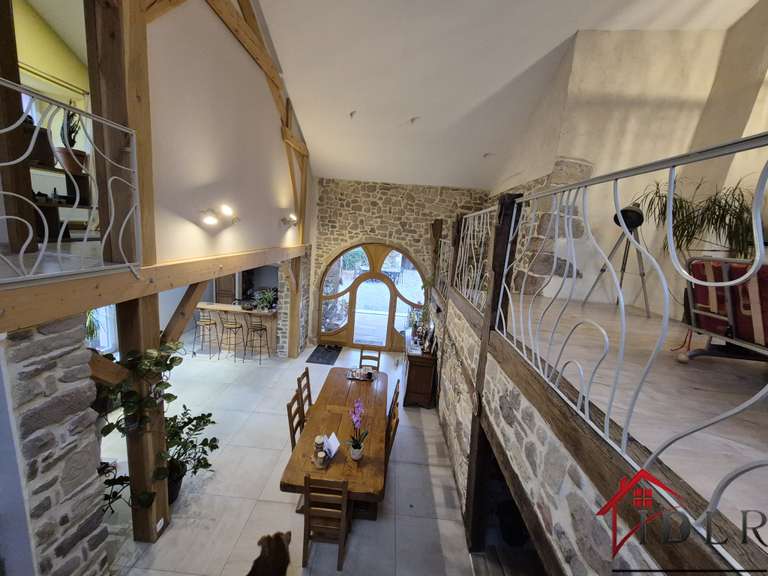 Maison La Lanterne-et-les-Armonts - 3 chambres - 190m²