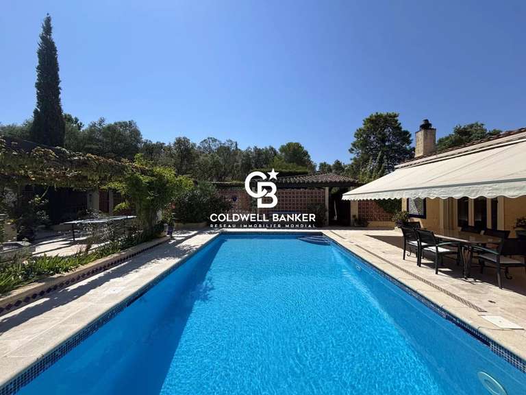 Maison La Londe-les-Maures - 5 chambres - 235m²