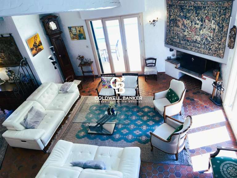 Maison La Londe-les-Maures - 5 chambres - 235m²