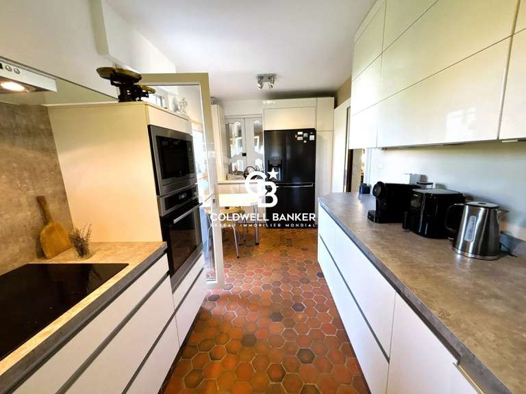 Maison La Londe-les-Maures - 5 chambres - 235m²