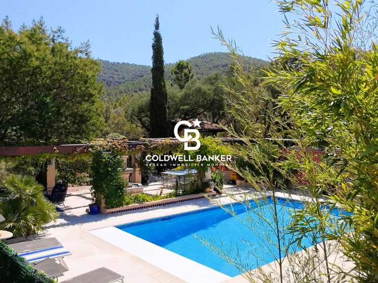 Maison La Londe-les-Maures - 5 chambres - 235m²