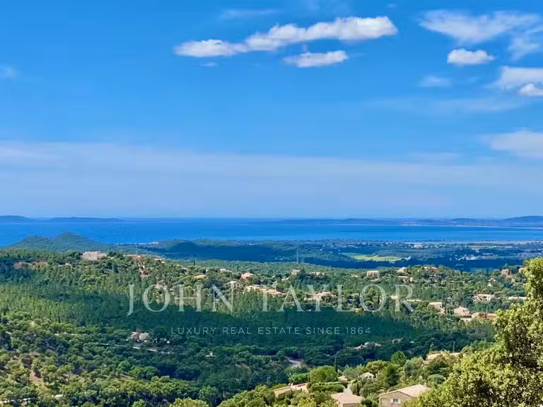 Terrain avec Vue sur mer La Londe-les-Maures - 2537m²