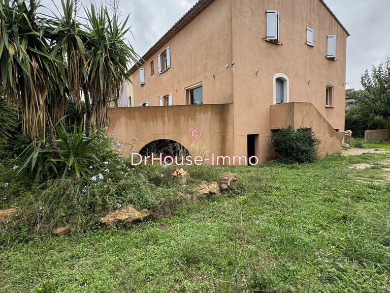 Villa La Londe-les-Maures - 5 bedrooms - 200m²