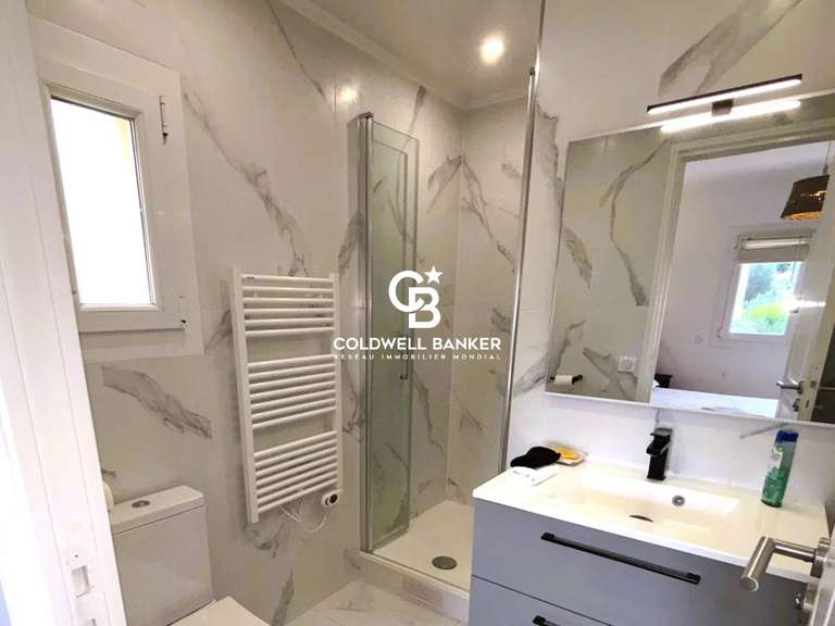 Villa La Londe-les-Maures - 4 chambres - 151m²